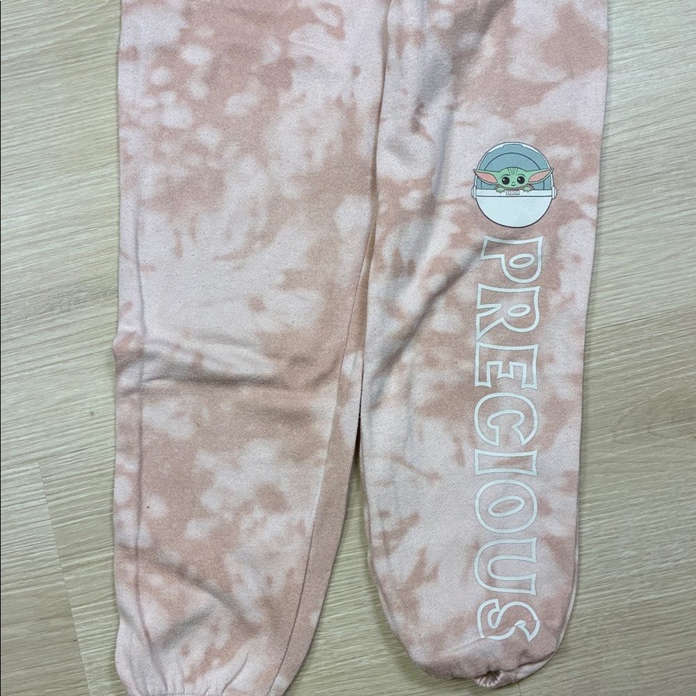 Star Wars Tie Dye Pink Loungewear Set - Top 4/5, Bottom 6/6X Baby Yoda PRECIOUS - Picture 5 of 8
